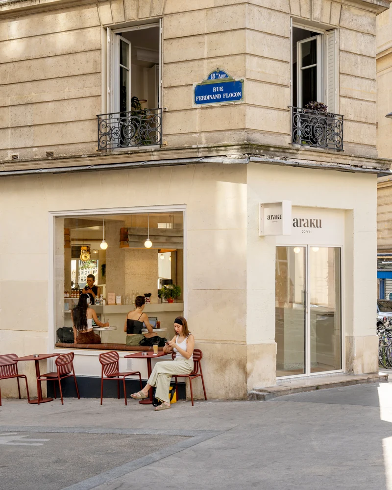 Coffee shop Araku, rue Ferdinand-Flocon, Paris 18e